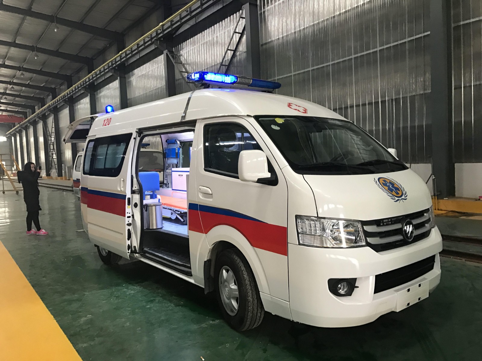 凤城市救护车转院